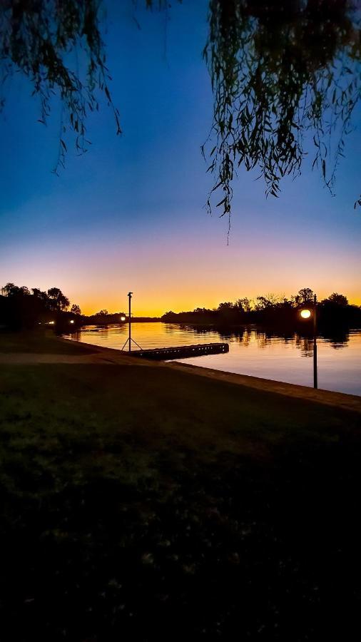 Exquisite Pont De Val Riverside Escape Apartment Parys Buitenkant foto